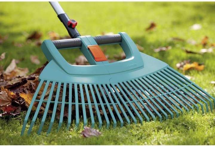 Actual product image Gardena fan rake