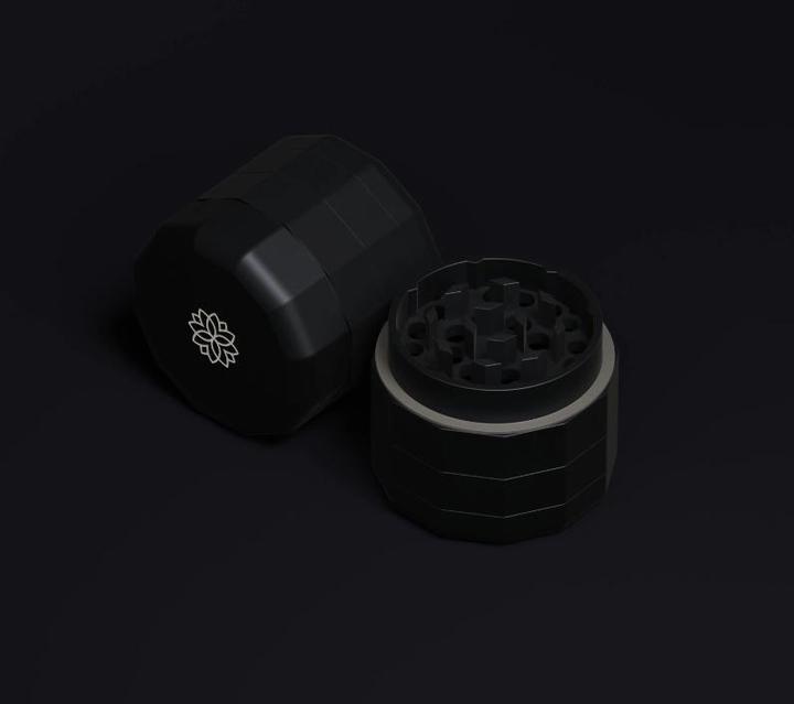 Capu Grinder per erbe in edizione Blacked Out