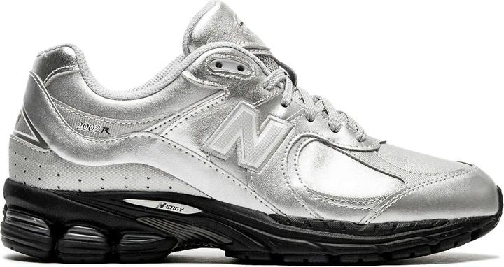 Produktbild New Balance 2002R Leather Pack Silver Metallic (42)