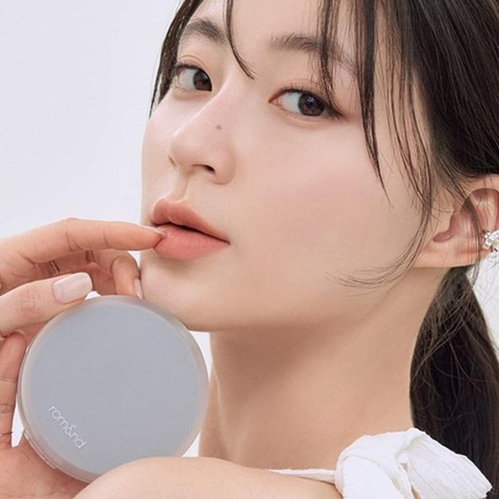 Immagine prodotto Rom&Nd Nu Zero Cushion Copertura alta e duratura Semi Matte Finish 01 Porcelain 17 - Cuscino coreano (01 porcellana17)