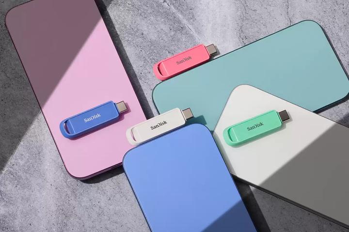Produktbild SANDISK Phone Drive USB-C Arctic White 1TB (1000 GB, USB-C)