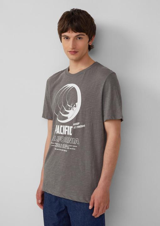 Produktbild S.Oliver T-Shirt Baumwoll-T-Shirt mit Frontprint und Flammgarnstruktur (L)