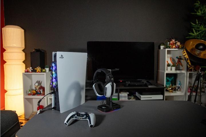 Image du produit Konix Ventilateur à LED RGB (PS5)