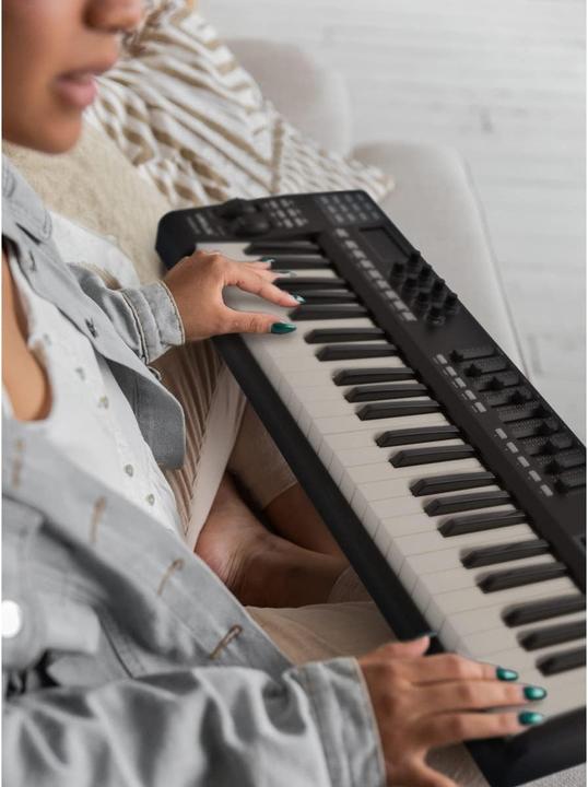 Produktbild WorldE Panda49 midi controller with 49 keys and 8 triggers (Keyboard)