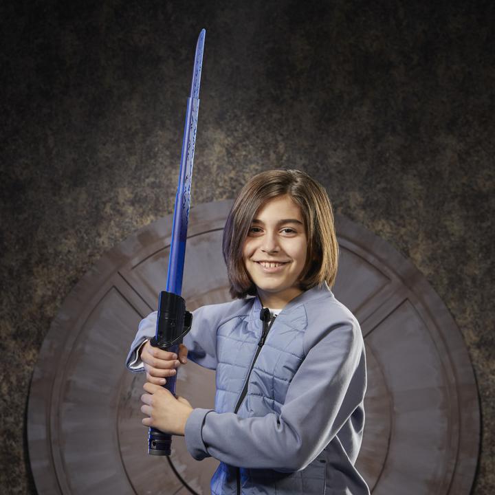 Produktbild Hasbro Star Wars Lightsaber Forge Kyber elektronisches Lichtschwert Darksaber