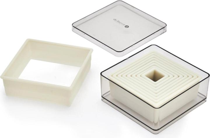 Actual product image de Buyer Cutter set square smooth 9 pieces Ø1.8-9.5cm H: 5cm