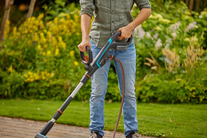 Image du produit Gardena Multi-nettoyeur sur batterie Aqua Brush Universal 04/18V P4A (Fonctionnement sur batterie)