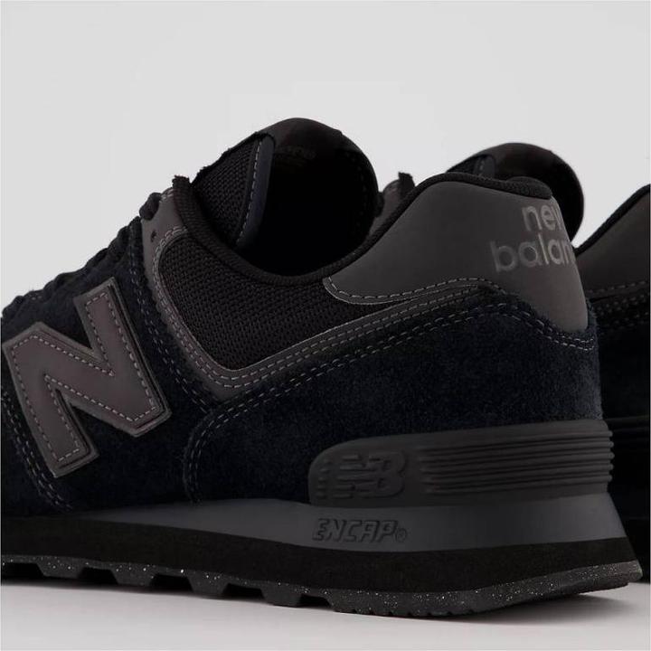 Image du produit New Balance 574 (45)