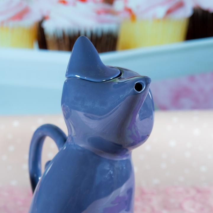 Actual product image ABYstyle SAILOR MOON - Teapot - Luna (1 l)