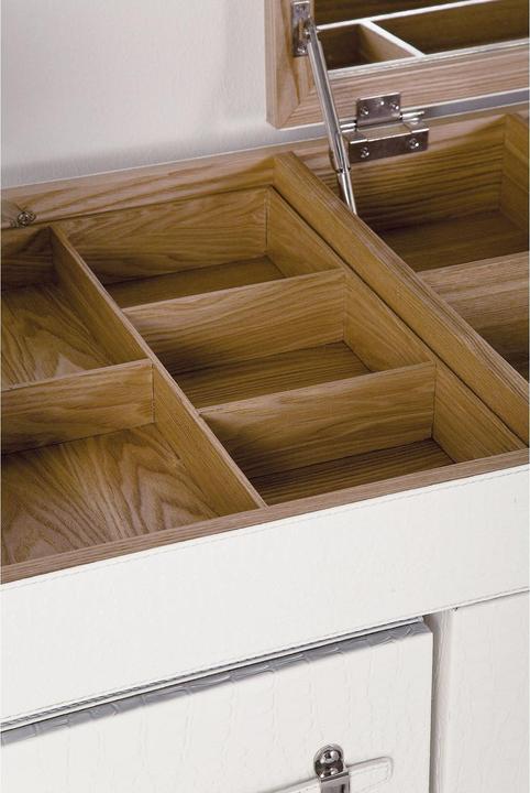 Actual product image Kare Design Diva Croco White (138 x 51 x 80 cm)