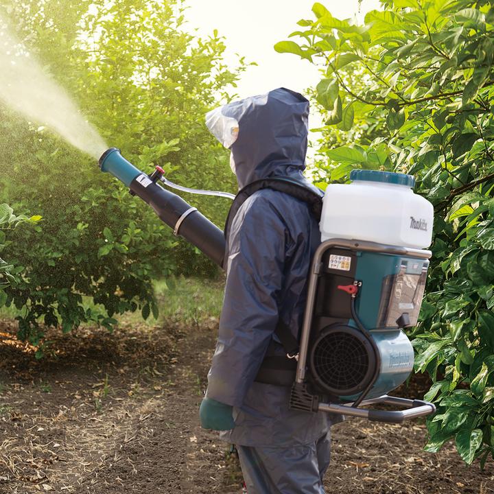 Actual product image Makita PM001GL202 Battery-powered pressure sprayer, sprayer 15l (15 l)