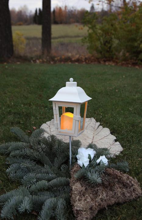 Actual product image Star Trading Sensor Lantern
