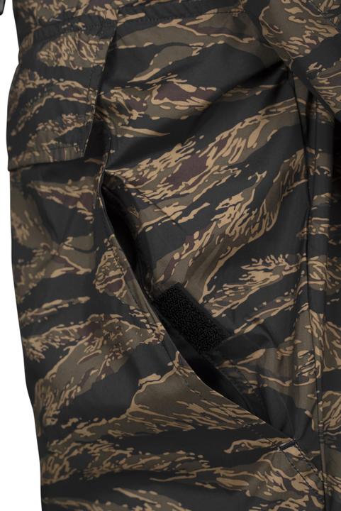 Actual product image Urban Classics Tiger Camo Pull Over (M)