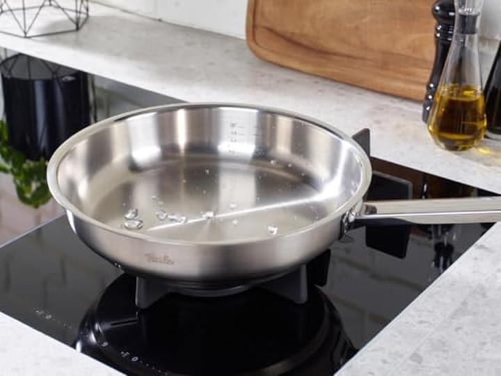Produktbild Fissler Pfanne Edelstahl ohne NovogrillOriginal-Profi Collection®24 cm (24 cm, Bratpfanne, Edelstahl)
