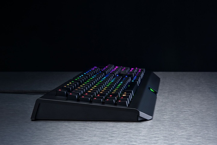 Actual product image Razer BlackWidow Chroma V2 (DE, Cable)