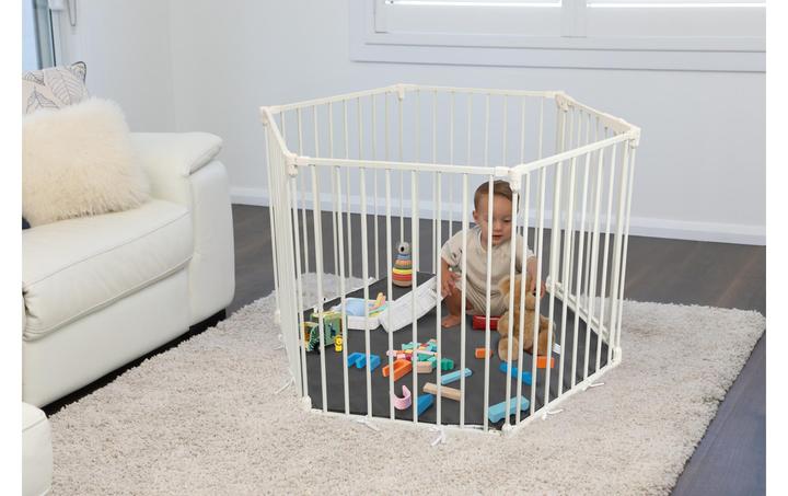 Actual product image Dreambaby Laufgitter Discovery 6 Paneele Converta Weiss (195 cm, 195 cm)