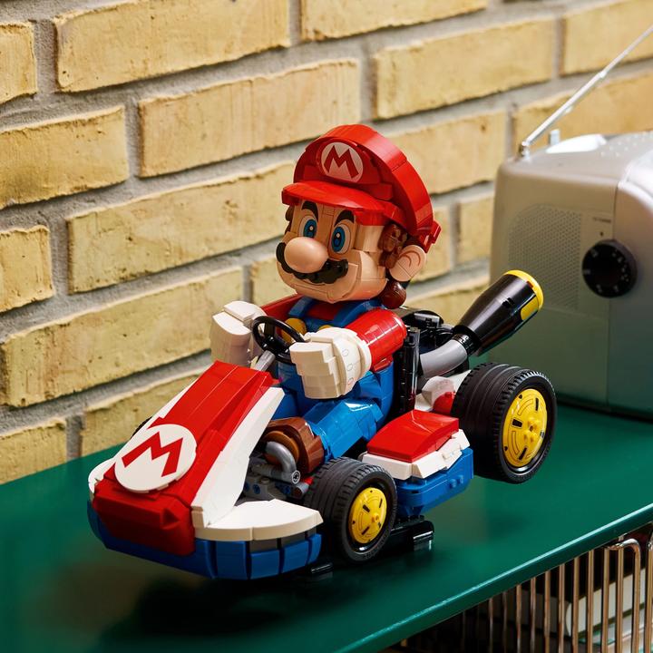 Actual product image LEGO Mario & Standard-Kart (72037, LEGO Rare Sets, LEGO Super Mario)