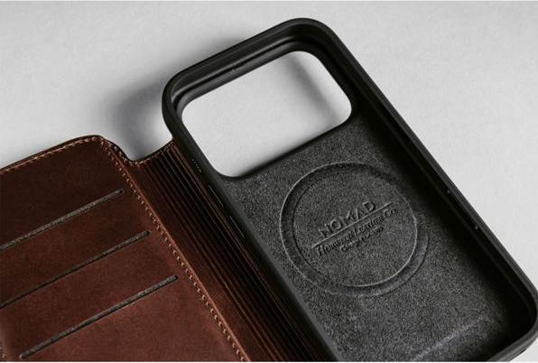 Immagine prodotto Nomad Modern Leather Folio - Lederhülle für iPhone Max, Horween-Leder (Apple iPhone 17 Pro Max)