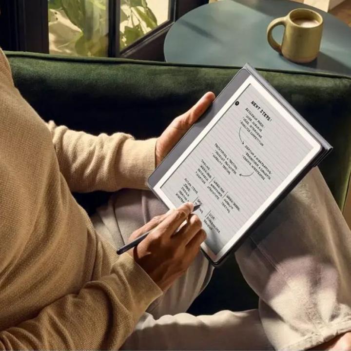 Produktbild Amazon Kindle Scribe 2024 (10.20", 64 GB, ohne Werbung)