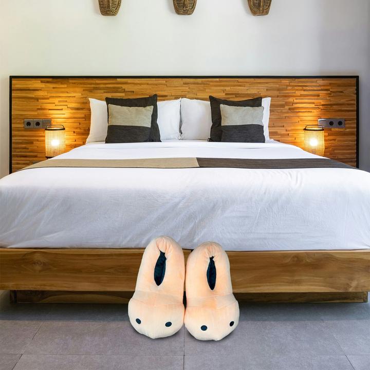 Actual product image Mad Monkey Willy" slippers (One size)