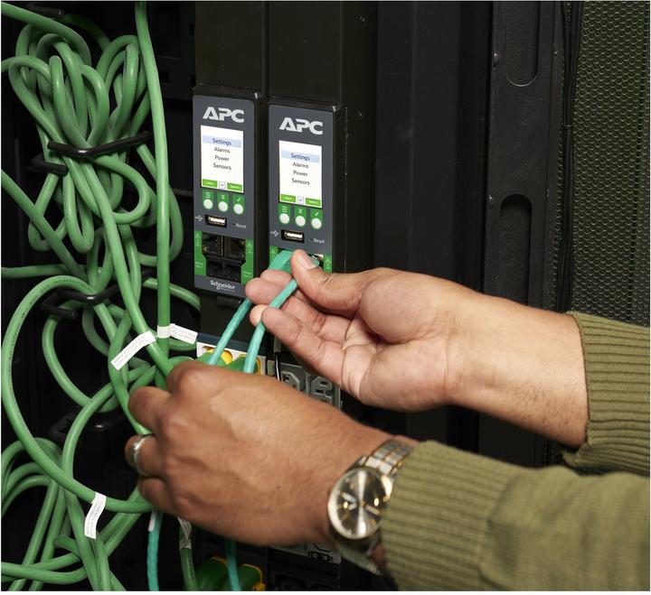 Actual product image APC NS Rack PDU Adv Met 7.4kW 1PH 230V 32A