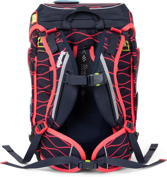 Actual product image Ergobag Cubo Wave Riding Bear (19 l)