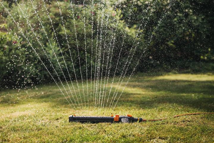 Produktbild Fiskars Oszillierender Sprinkler On/Off (Sprinklersystem)