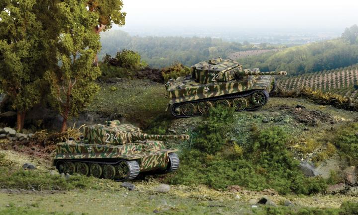 Actual product image Italeri Pz.Kpfw.VI Tiger Ausf.E (2pcs.