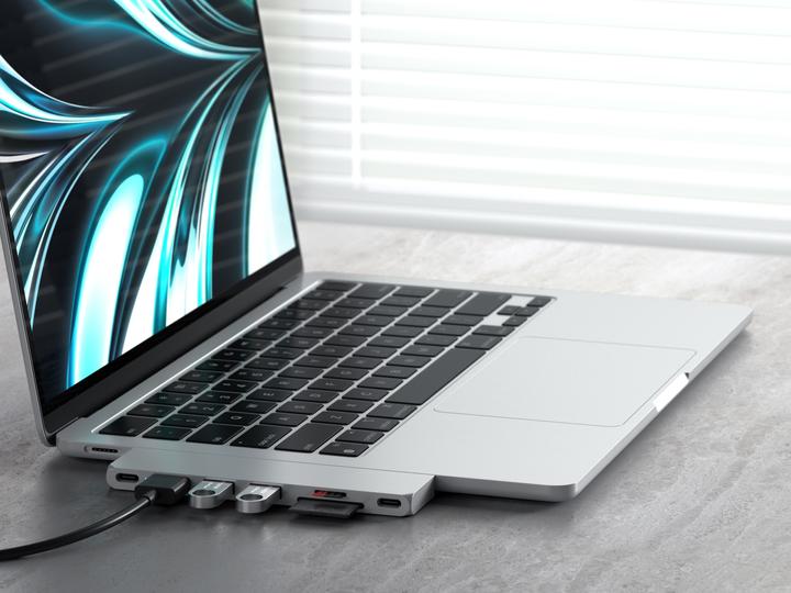 Actual product image Satechi Pro Hub Slim (USB-C, 6 Ports)