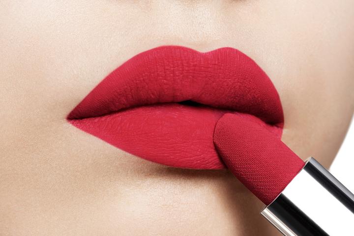Actual product image Dior New Velvet (764 Rouge Gipsy)