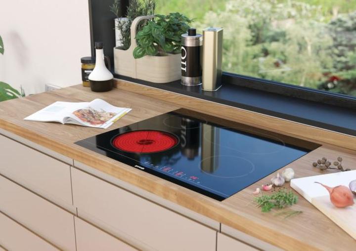 Image du produit Gorenje ECT643BSC (59.50 cm, Table de cuisson en vitrocéramique)