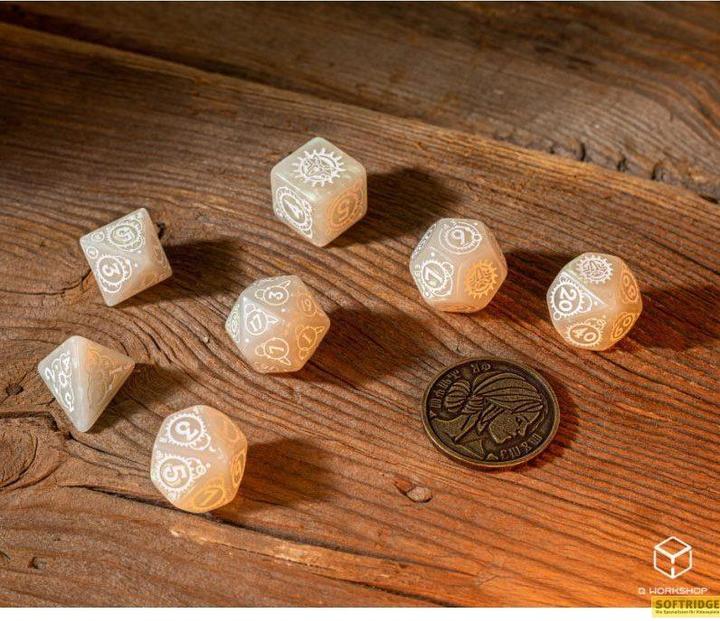 Actual product image Q Workshop Dice The Witcher - Ciri: The Lady of Space and Time (7)