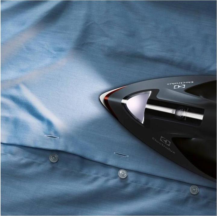 Produktbild Electrolux Refine 600 Ironing system E6ST1-8EG 2000 W, 1.2 L, Auto power off, Vertical steam function, Calc-cle (2000 W)