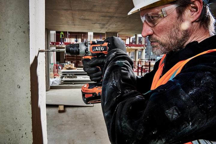 Actual product image AEG Zestaw akumulatorowy 18V JP18A2SBL-202B