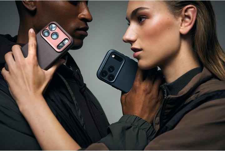 Actual product image Decoded Leather Backcover Apple iPhone 17 Pro Chocolate Brown (Apple iPhone 17 Pro)