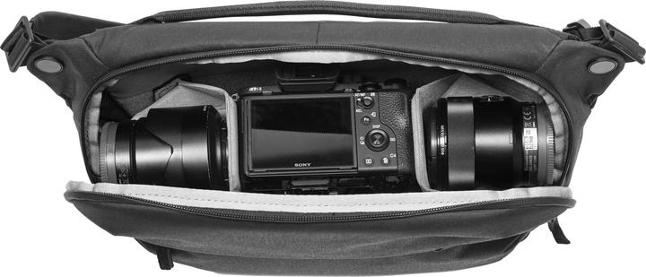 Actual product image Peak Design Everyday Sling 10L (Camera shoulder bag, 10 l)