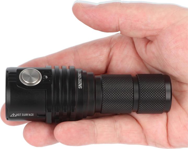 Produktbild Imalent LED-Taschenlampe MS03 mit max. 13000 Lumen, Leuchtweite bis zu 324 Meter, mit Akku, warmweiss (11 cm, 13000 lm)