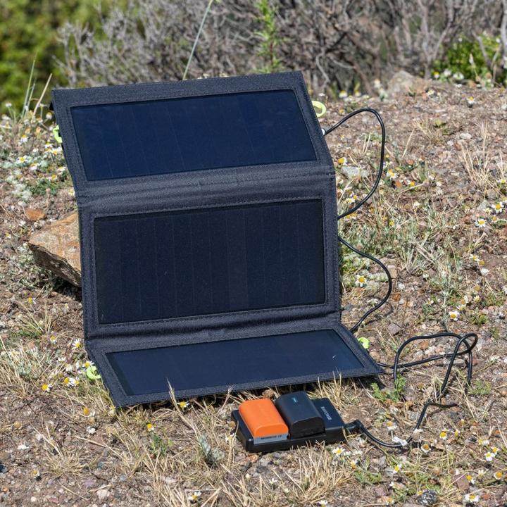 Produktbild Outdoor Spirit Solar-Ladegerät 'Powerbank' (10000 mAh, 21 W)