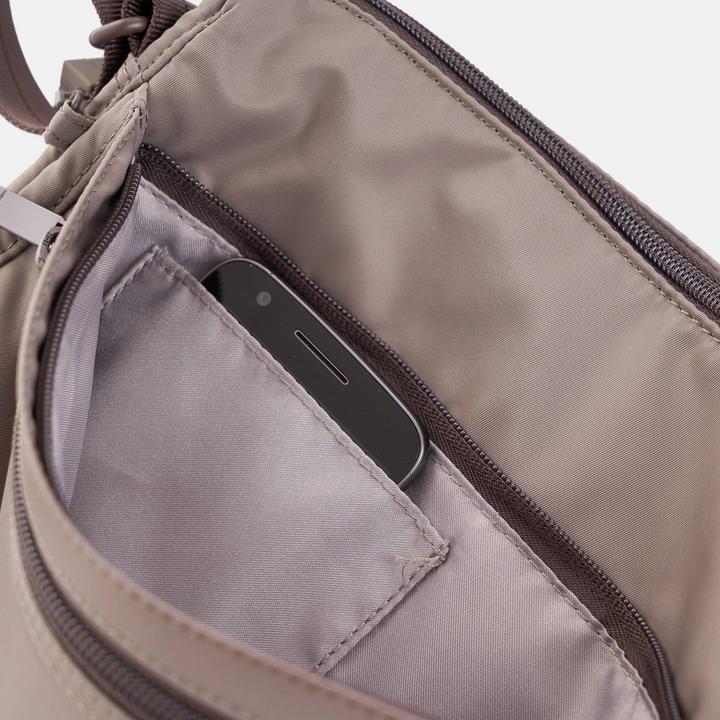 Actual product image Hedgren Eye Medium Shoulder Bag RFID