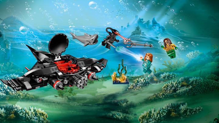 Actual product image LEGO DC Super Heroes Aquaman Attack by Black Manta (76095)