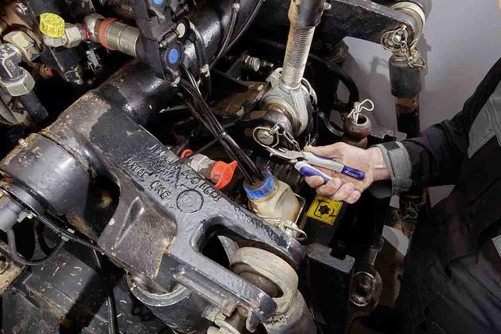 Actual product image Expert by Facom Combination Pliers 180mm (180 mm)