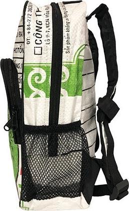 Produktbild Bekos Upcycling - Kinderrucksack aus recycelten Fischfuttersäcke grüner Fisch Small