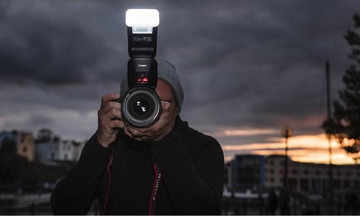 Actual product image Canon Speedlite EL-1 Version 2 (Plug-on flash, Canon)