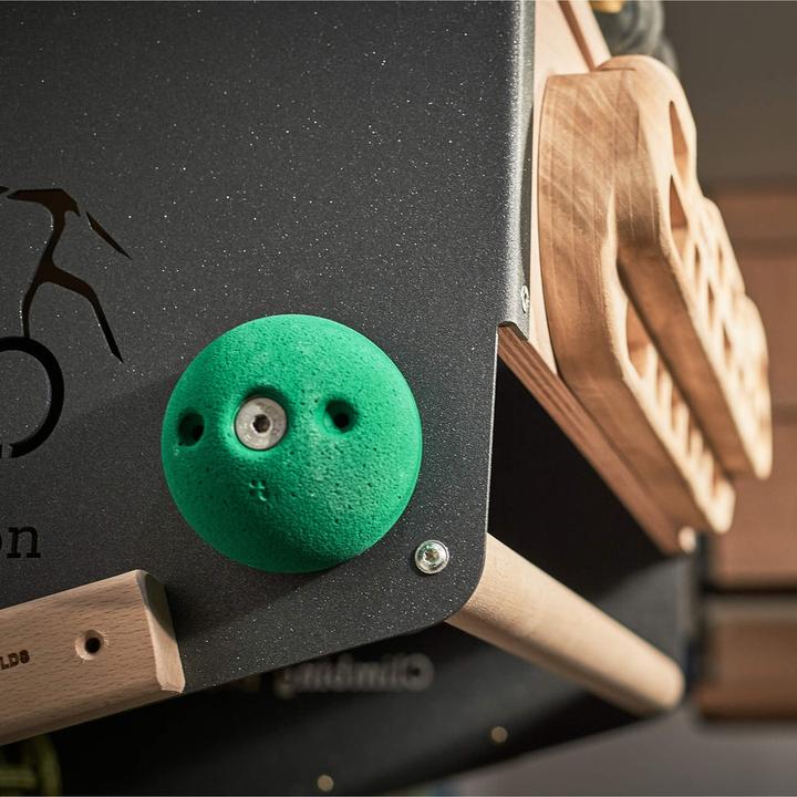 Actual product image Clevo Climbing Bundle CLEVO Wall + Hangboard