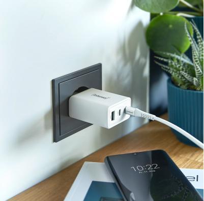 Actual product image Intenso GAN Adapter (65 W, 3 ports)