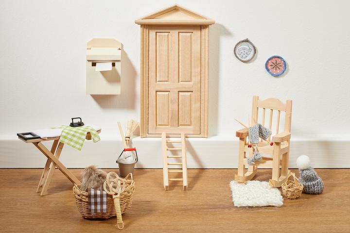 Actual product image Hobby Fun Wichtel set "Laundry basket & carpet beater", 2 pcs.