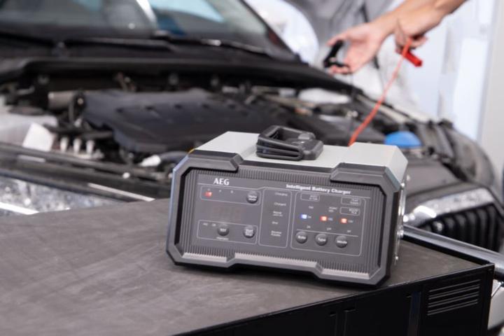 Image du produit AEG CW20 (12V, 6V, 20 A)