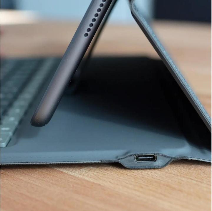 Produktbild Zagg Messenger Folio 2 (CH, iPad 2022 (10. Gen), iPad 2025 (11. Gen))
