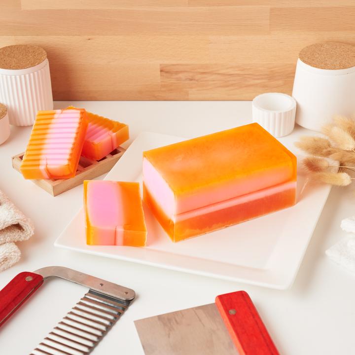 Actual product image VBS Giessseife, weiss