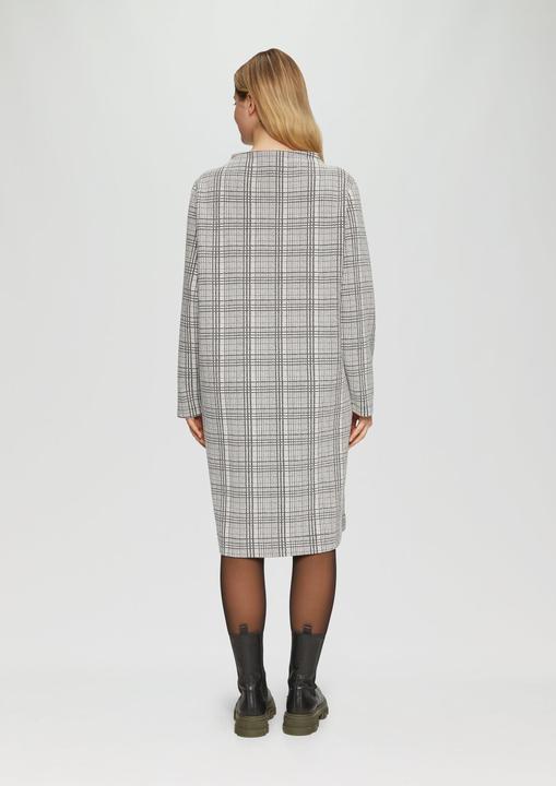 Image du produit s.Oliver Kleid Gemustertes Sweat-Kleid mit Turtleneck (46)